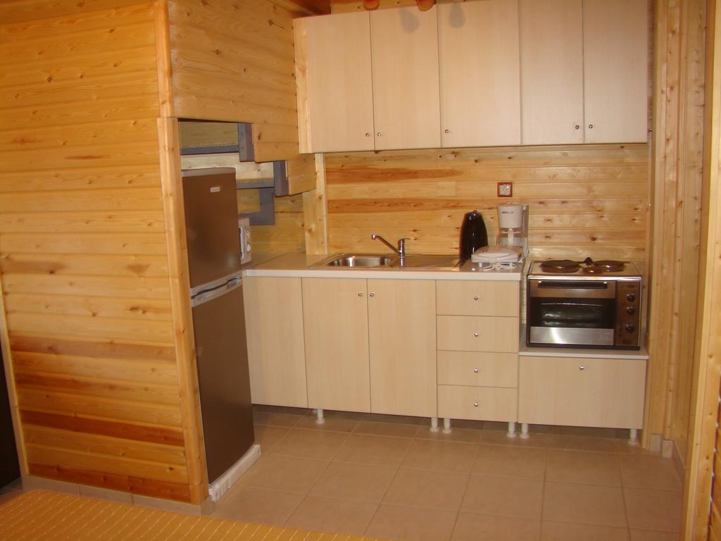Zeus-Village Οικισμός Φινλανδικών Chalet Με Πισίνες & Γυμναστήριο Molos  Exteriör bild